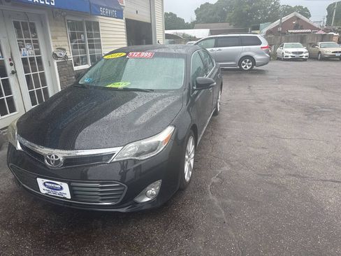 Used 2014 Toyota Avalon Limited FWD image 5