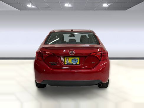 Used 2017 Toyota Corolla SE w/ SE Premium Package FWD image 8