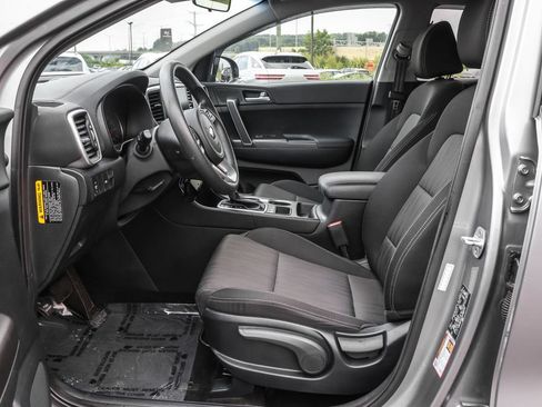 Used 2022 Kia Sportage LX AWD/4WD image 6