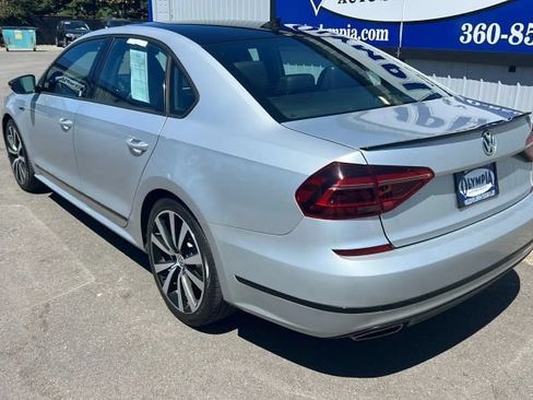 Used 2018 Volkswagen Passat 3.6 FWD image 11