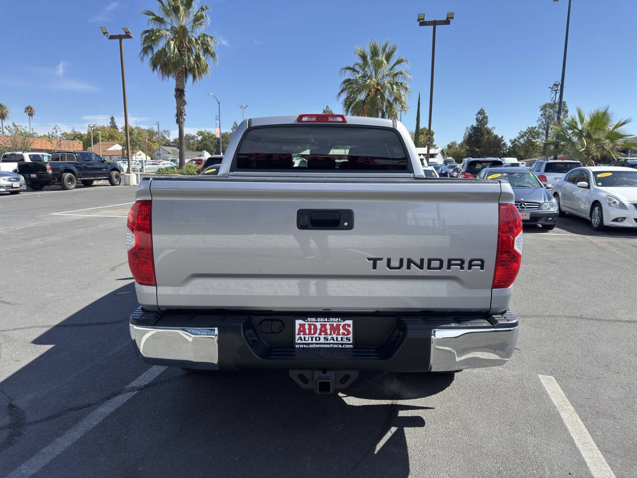Used 2018 Toyota Tundra SR5 w/ TRD Off Road Package AWD/4WD image 4