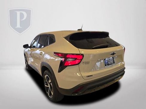 New 2026 Chevrolet Trax RS w/ Driver Confidence Package FWD image 9