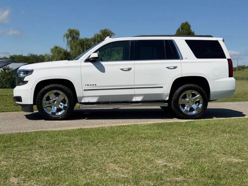 Used 2018 Chevrolet Tahoe LT w/ LT Signature Package RWD image 4