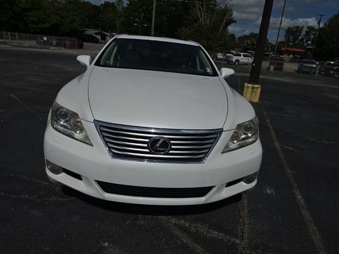 Used 2012 Lexus LS 460 w/ Comfort Pkg RWD image 2