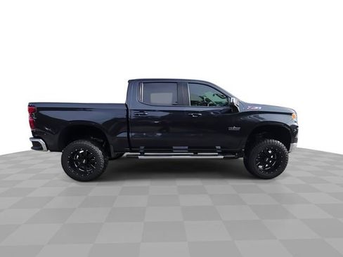 Used 2023 Chevrolet Silverado 1500 LT AWD/4WD image 8
