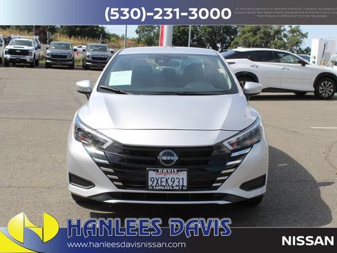 Used 2025 Nissan Versa SV w/ Trunk Package FWD image 4
