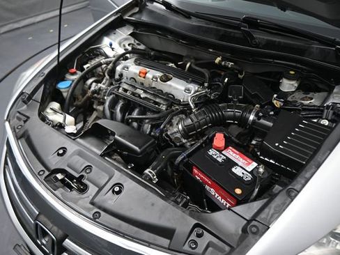 Used 2012 Honda Accord SE image 2