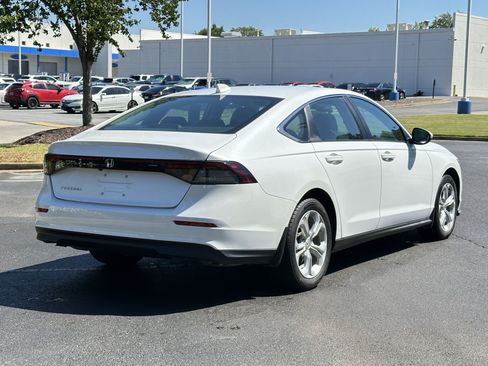 Used 2023 Honda Accord LX image 11