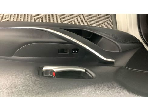 Used 2020 Toyota Corolla SE image 40