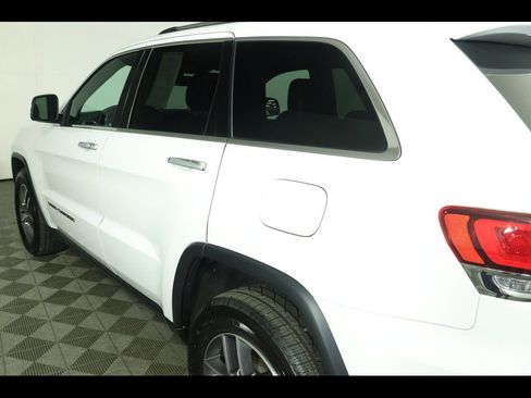 Used 2021 Jeep Grand Cherokee Limited image 19