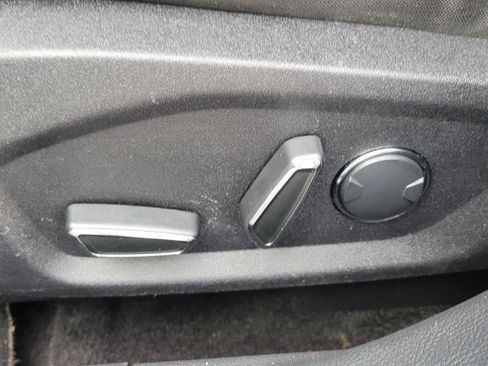 Used 2018 Ford Fusion SE w/ Fusion SE Technology Package image 9