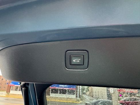 Used 2024 Buick Envista Sport Touring w/ Experience Buick Package FWD image 27