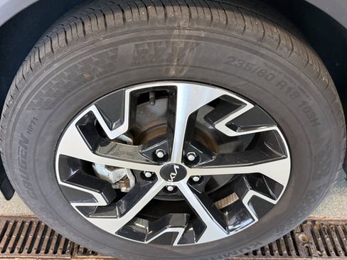 Used 2023 Kia Sportage EX FWD image 27