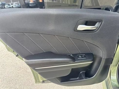Used 2018 Dodge Charger R/T Scat Pack RWD image 16