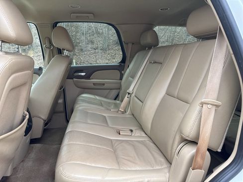 Used 2010 Chevrolet Tahoe LT image 14