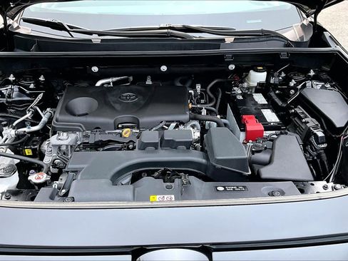 Used 2023 Toyota RAV4 LE AWD/4WD image 31