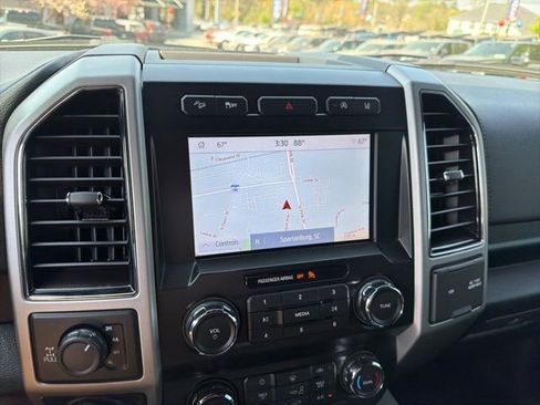 Used 2020 Ford F150 Lariat image 28