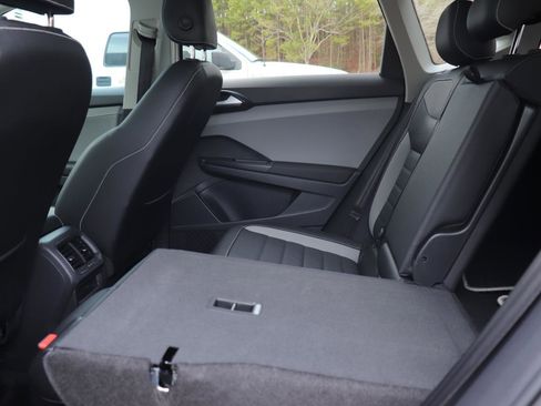 Used 2023 Volkswagen Taos SEL image 15