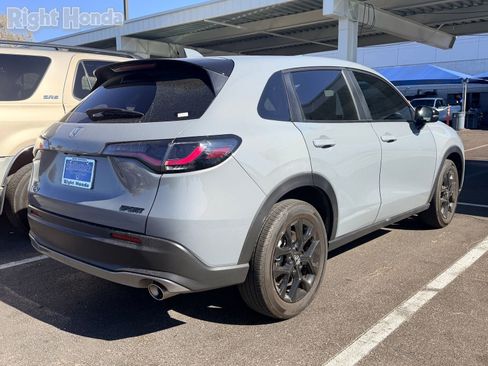 Used 2025 Honda HR-V Sport image 5