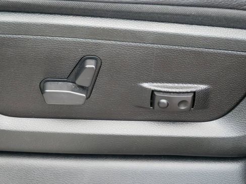 Used 2024 RAM 3500 Limited image 19