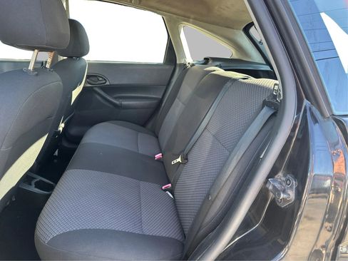 Used 2007 Ford Focus SE image 10