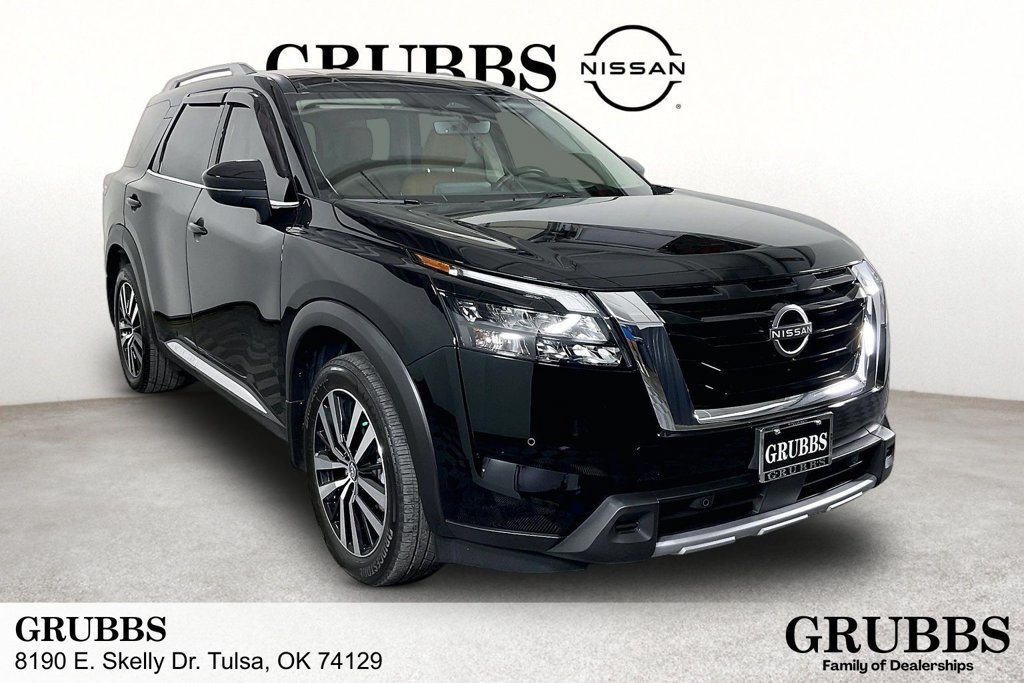 Used 2025 Nissan Pathfinder Platinum w/ Cargo Package AWD/4WD image 1