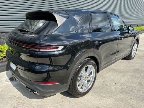 Used 2024 Porsche Cayenne image 9
