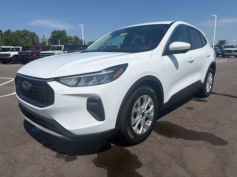 Used 2023 Ford Escape Active FWD image 2