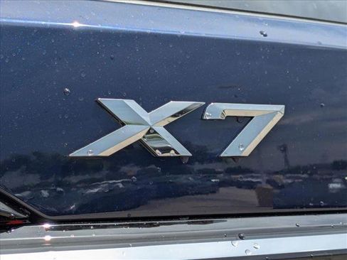 Used 2026 BMW X7 xDrive40i w/ Executive Package image 17