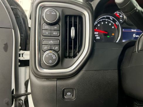 Used 2020 Chevrolet Silverado 1500 LT image 16