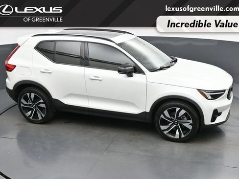 Used 2023 Volvo XC40 B5 Ultimate w/ Protection Package Premier AWD/4WD image 39
