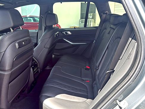 Certified 2025 BMW X5 sDrive40i w/ Executive Package RWD image 8