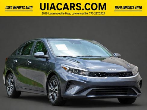 Used 2024 Kia Forte LXS w/ LXS Technology Package FWD image 4
