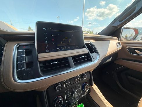 Used 2023 Chevrolet Tahoe Premier AWD/4WD image 10