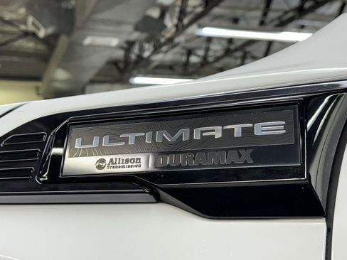 Used 2024 GMC Sierra 3500 Denali Ultimate image 7