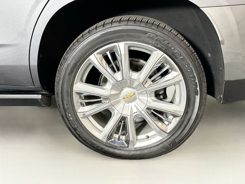 Used 2022 Chevrolet Tahoe High Country image 11