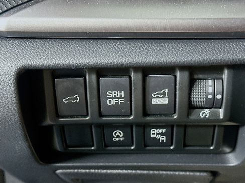 Used 2022 Subaru Forester Premium AWD/4WD image 16