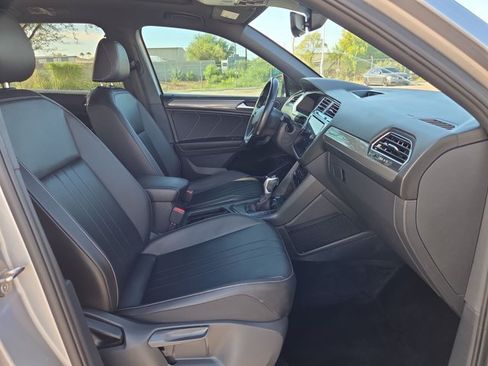 Used 2022 Volkswagen Tiguan SE R-Line FWD image 27