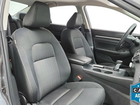 Used 2022 Nissan Altima 2.5 SV FWD image 45