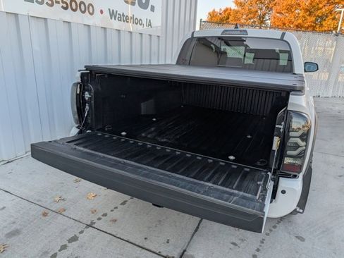 Used 2023 Toyota Tacoma TRD Off-Road image 26