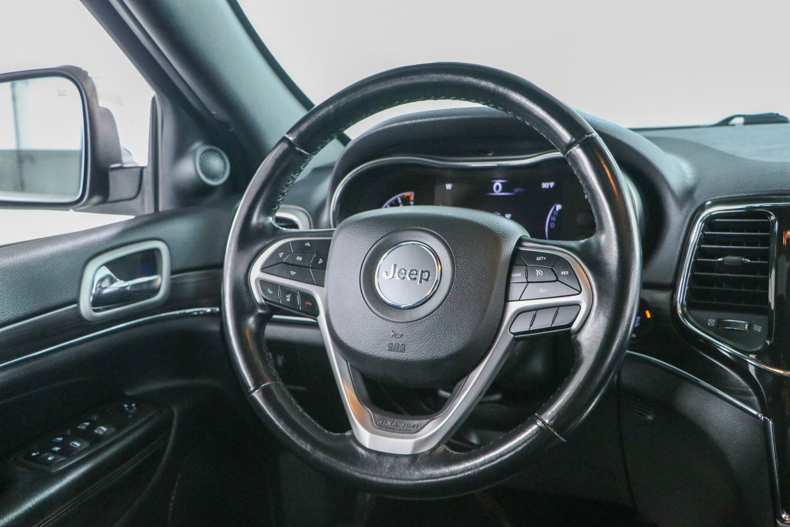 Used 2021 Jeep Grand Cherokee Limited RWD image 12