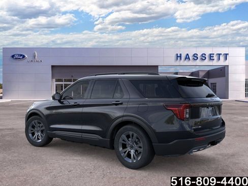 Used 2026 Ford Explorer Active w/ Active Comfort Package AWD/4WD image 5