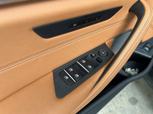 Used 2022 BMW 540i w/ M Sport Package image 44