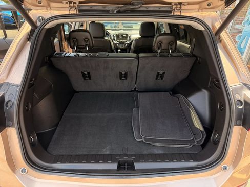 Used 2018 Chevrolet Equinox Premier AWD/4WD image 11
