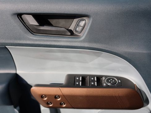 Used 2024 Ford Maverick Lariat w/ FX4 Off-Road Package image 37