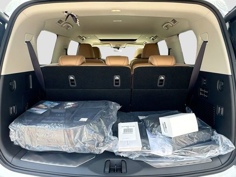 New 2026 INFINITI QX80 Luxe w/ Cargo Package RWD image 28