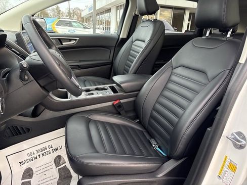 Used 2024 Ford Edge SEL w/ Convenience Package image 5