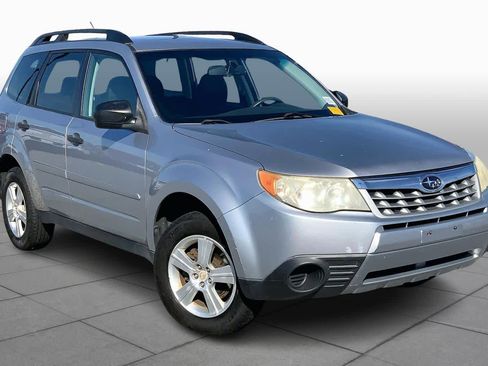 Used 2013 Subaru Forester 2.5X w/ Alloy Wheel Pkg image 2