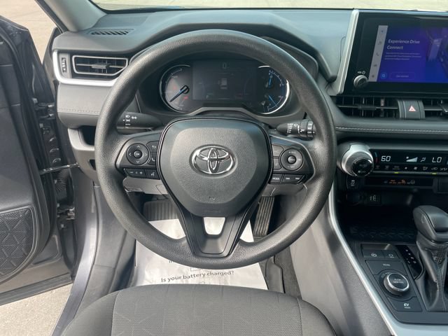 Used 2025 Toyota RAV4 XLE AWD/4WD image 23