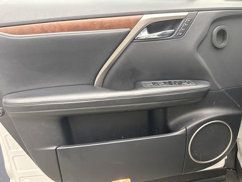 Used 2021 Lexus RX 350L Premium w/ Premium Package AWD/4WD image 9